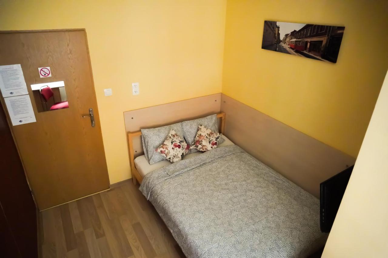Hostel4U Danzica Esterno foto
